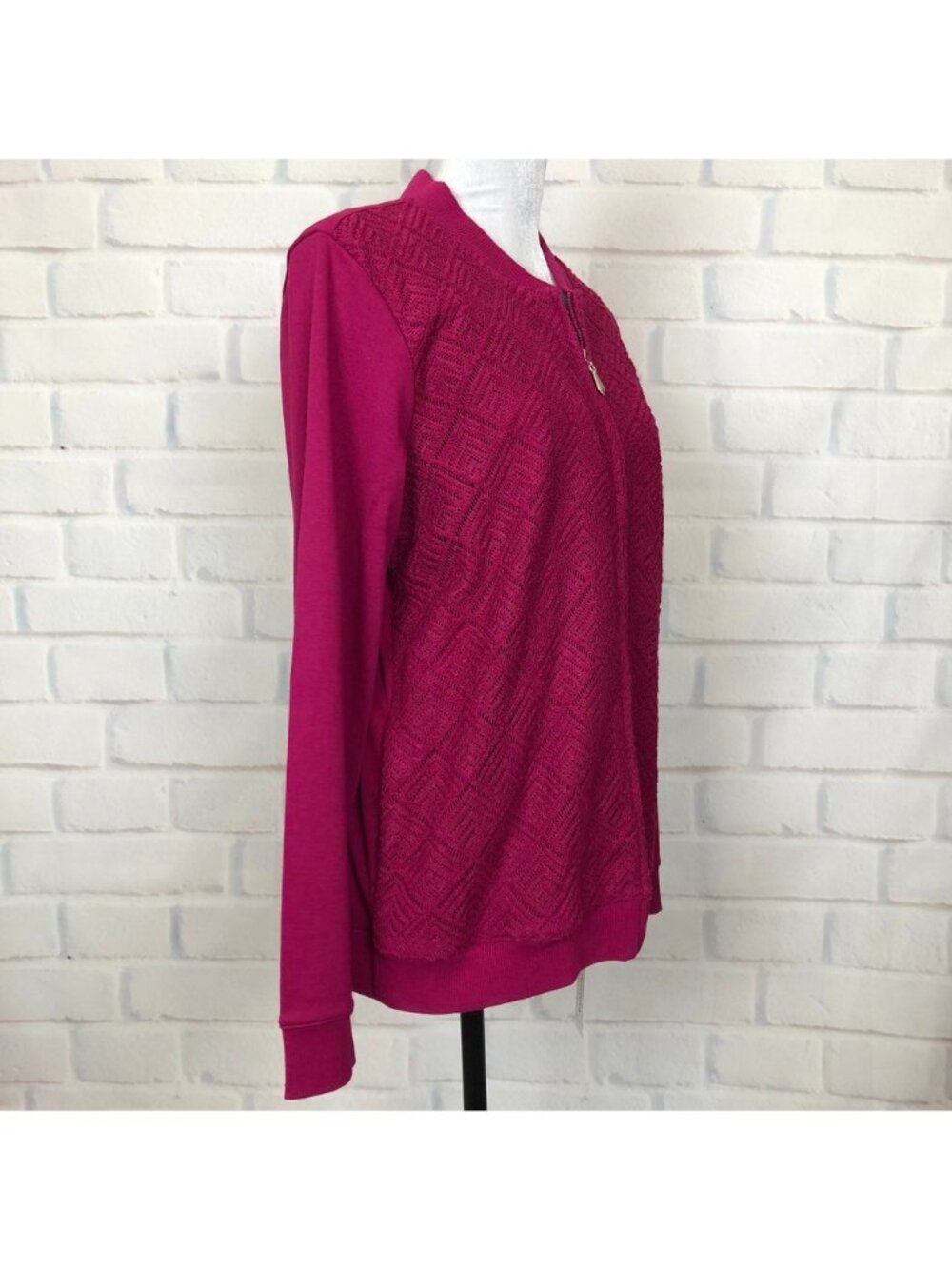 NWT Alfred Dunner Magenta Knit Zip Jacket Size 8 Crochet Lace Front - Picture 2 of 7